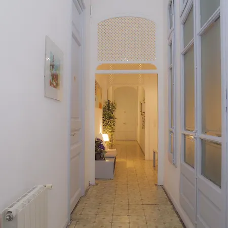 Guest house The Hipstel Gran Via 2*