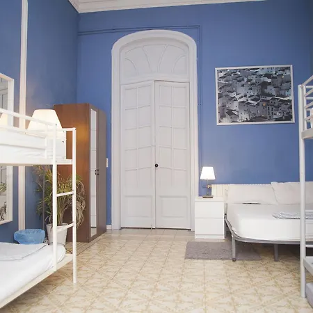 The Hipstel Gran Via Guest house 2*